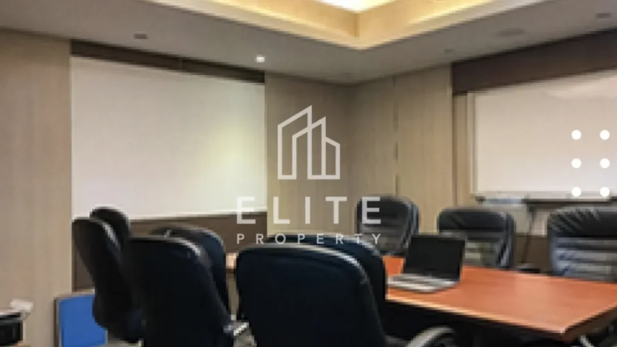 Entrepôt de 1425m² à Dubai, UAE No. 1056 № 3