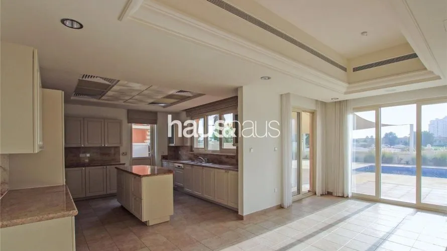 Villa de 6 chambres à Dubai Sports City, UAE No. 879 № 6