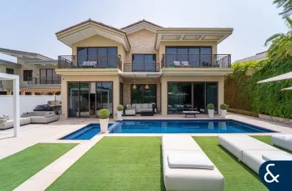 Villa de 5 chambres à Jumeirah Golf Estates, UAE No. 1716