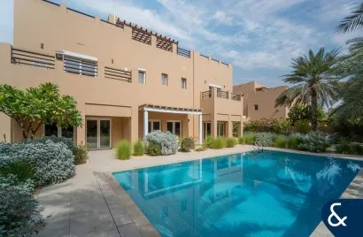 Villa de 7 chambres à Arabian Ranches, UAE No. 2292