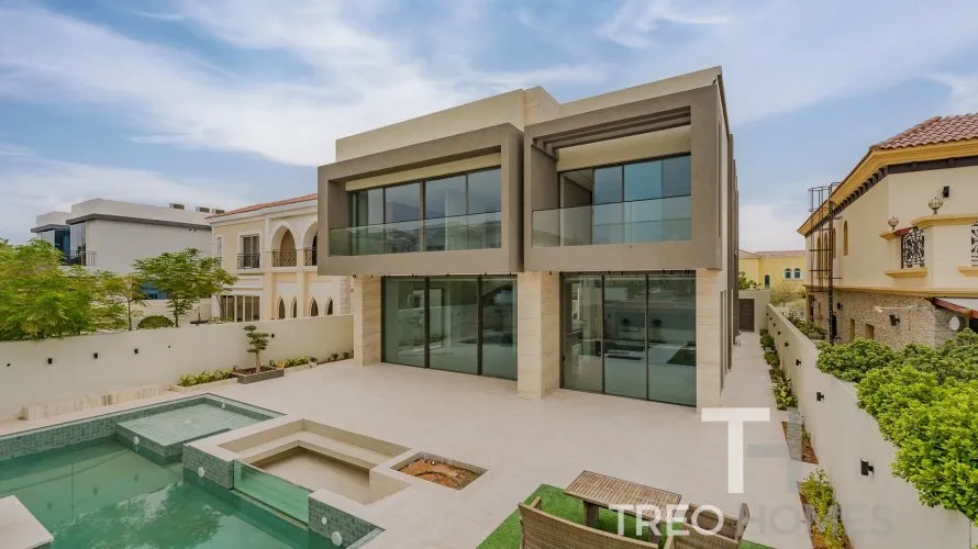 Villa de 6 chambres à Jumeirah Park, UAE No. 483 № 1