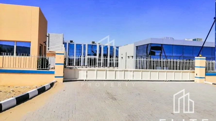 Entrepôt de 8288m² à Dubai, UAE No. 732 № 19