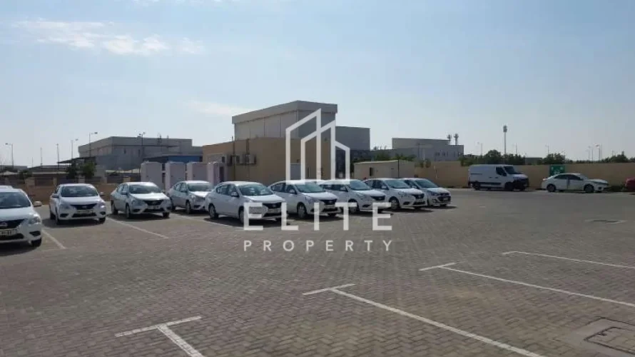 Entrepôt de 7118m² à Dubai, UAE No. 754 № 5
