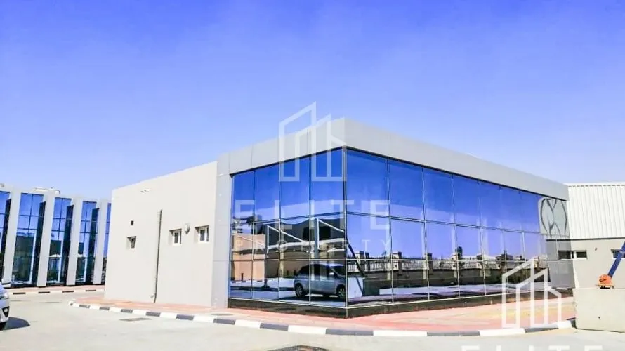 Entrepôt de 8288m² à Dubai, UAE No. 732 № 2