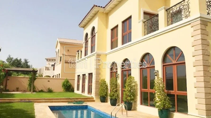 Villa de 6 chambres à Dubai, UAE No. 345