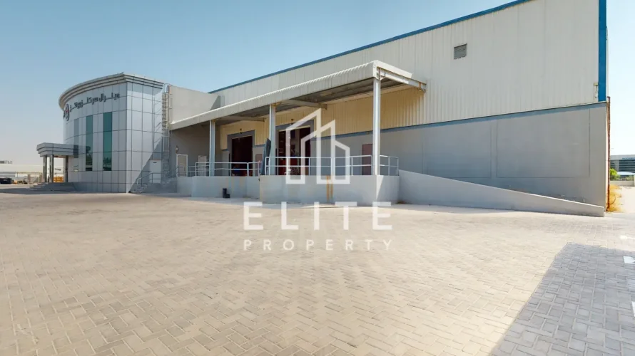 Entrepôt de 5838m² à Jebel Ali, UAE No. 735 № 13