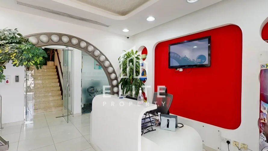 Entrepôt de 5838m² à Jebel Ali, UAE No. 735 № 9