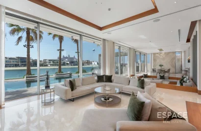 Entrepôt de 4 chambres à Palm Jumeirah, UAE No. 1255