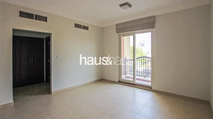 Villa de 6 chambres à Dubai Sports City, UAE No. 879 № 21