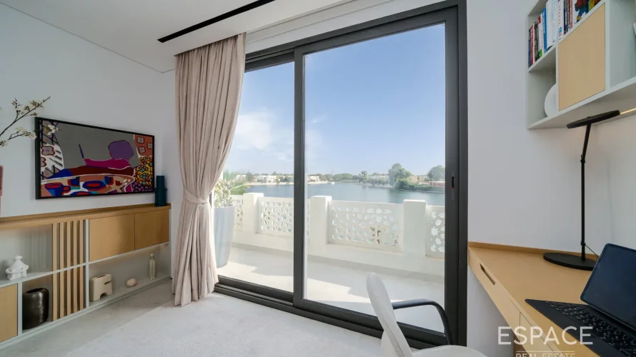 Villa de 5 chambres à The Lakes, UAE No. 1252 № 11