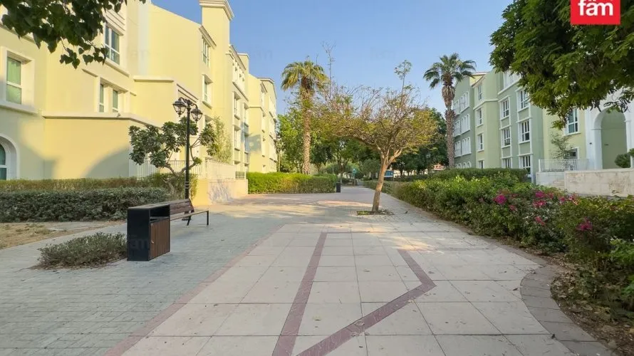 Bâtiment de 1357.7m² à Jebel Ali, UAE No. 2008 № 15