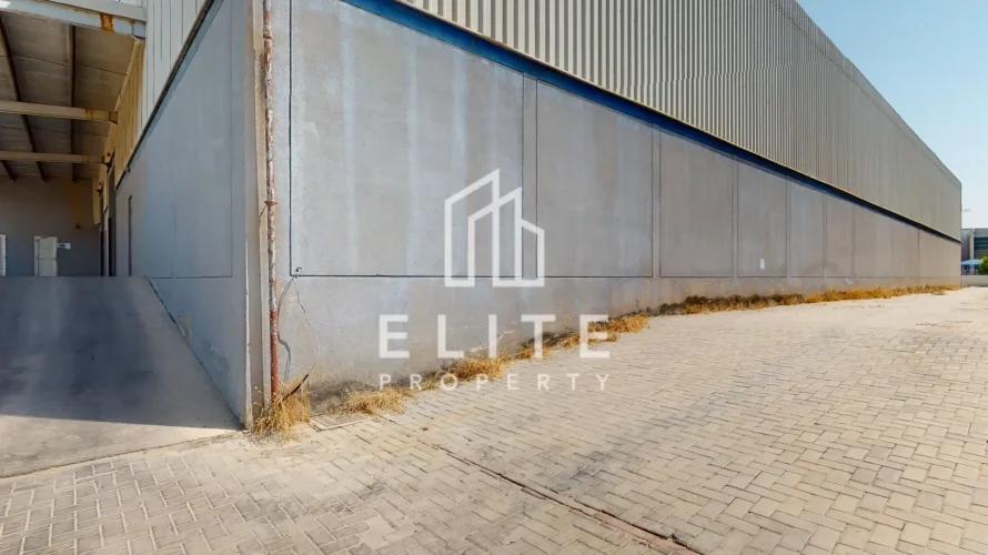 Entrepôt de 5838m² à Jebel Ali, UAE No. 735 № 11