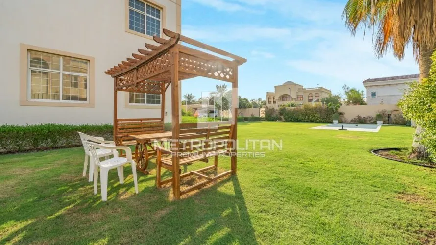 Villa de 5 chambres à Al Barsha, UAE No. 1626 № 9