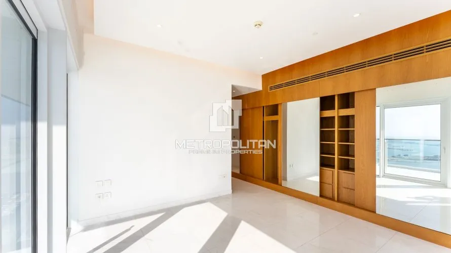 Appartement de 4 chambres à 1 JBR, UAE No. 1556 № 8