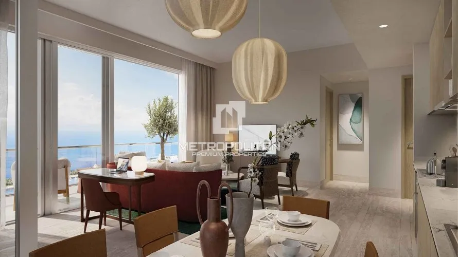 Appartement de 4 chambres à EMAAR Beachfront, UAE No. 1562 № 1