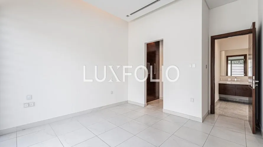 Villa de 5 chambres à District One, UAE No. 1001 № 15