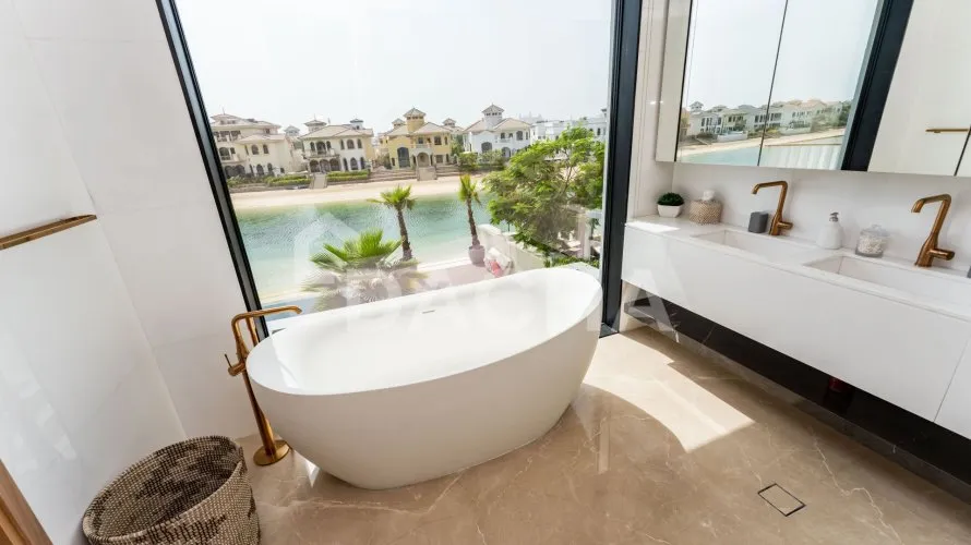 Villa de 6 chambres à Signature Villas, UAE No. 2712 № 3