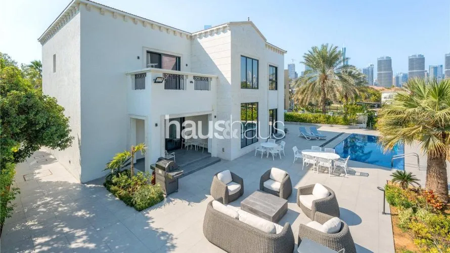 Villa de 4 chambres à Jumeirah Islands, UAE No. 867