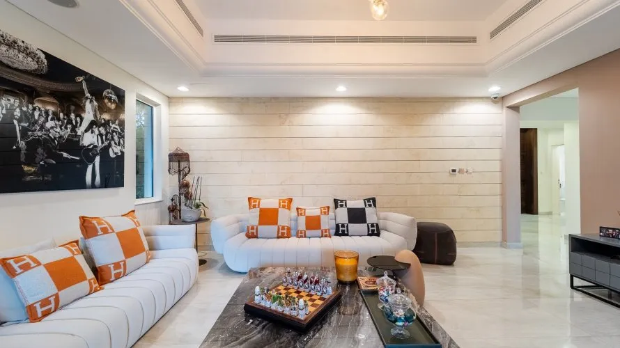 Villa de 5 chambres à Dubai Sports City, UAE No. 2327 № 12