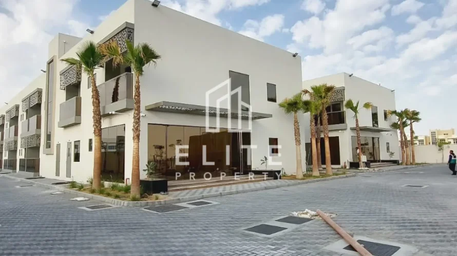 Bâtiment de 4792m² à Dubai, UAE No. 727 № 21