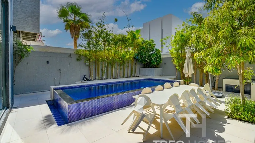 Villa de 5 chambres à Jumeirah Park, UAE No. 541