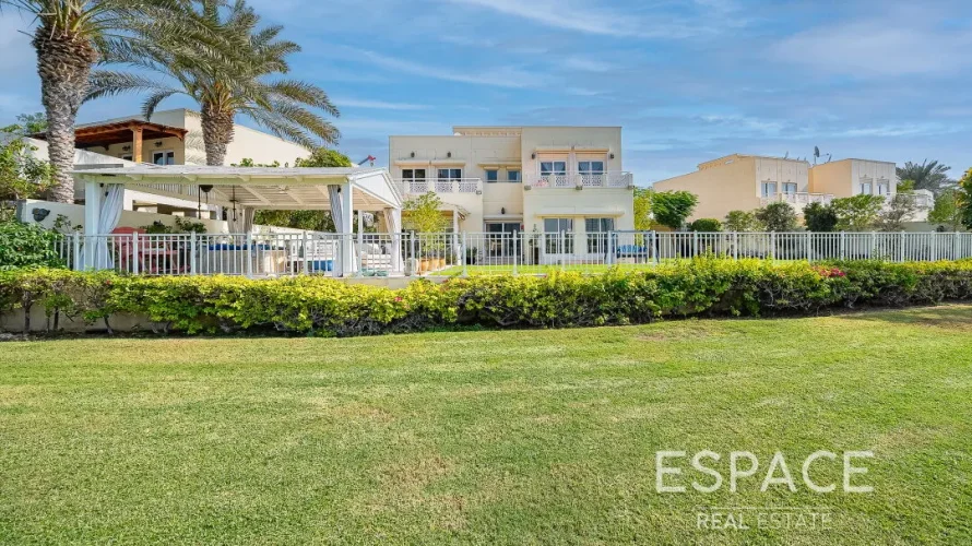 Villa de 5 chambres à Meadows 1, UAE No. 1299 № 13