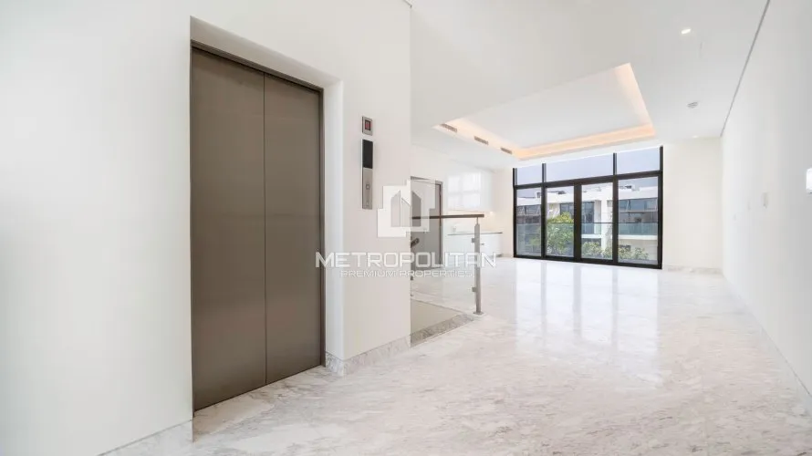 Villa de 5 chambres à District One, UAE No. 1577 № 3