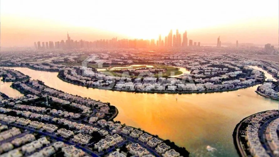 Terrain de 2947m² à Sector E, UAE No. 3125 № 8