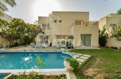 Villa de 5 chambres à Meadows, UAE No. 3124