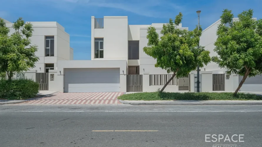 Villa de 5 chambres à Jumeirah Park, UAE No. 3674