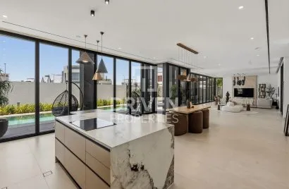 Villa de 5 chambres à Nad Al Sheba 1, UAE No. 4290