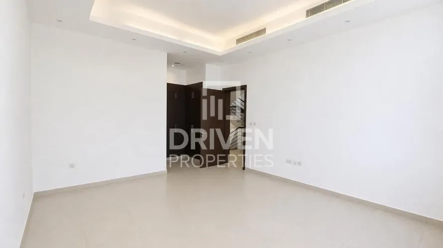 Villa de 4 chambres à Mirdif Villas, UAE No. 4035 № 17