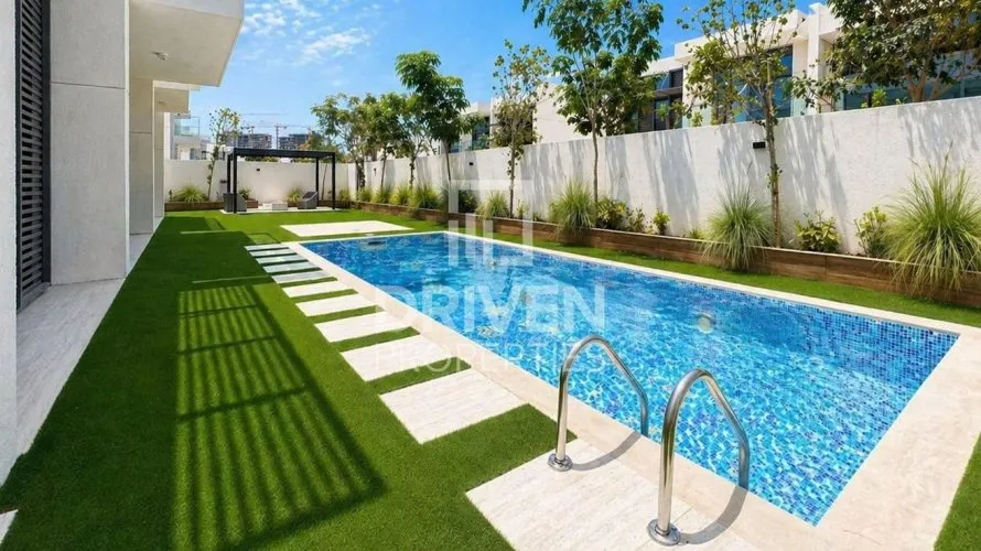Villa de 5 chambres à District One, UAE No. 4291 № 2