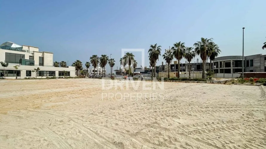Terrain de 1069.87m² à Jumeirah, UAE No. 4081 № 3