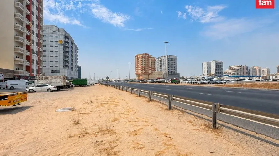 Terrain de 1219.3m² à Dubai, UAE No. 4241 № 3