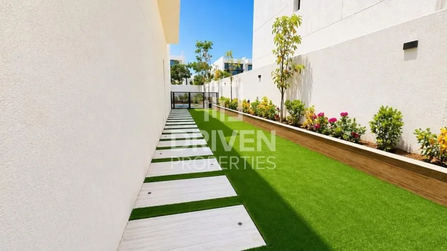 Villa de 5 chambres à District One, UAE No. 4291