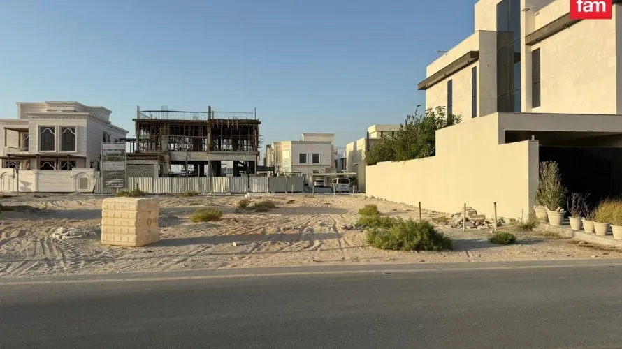 Terrain de 1395m² à Dubai, UAE No. 4552 № 2