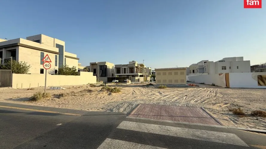 Terrain de 1395m² à Dubai, UAE No. 4552 № 5