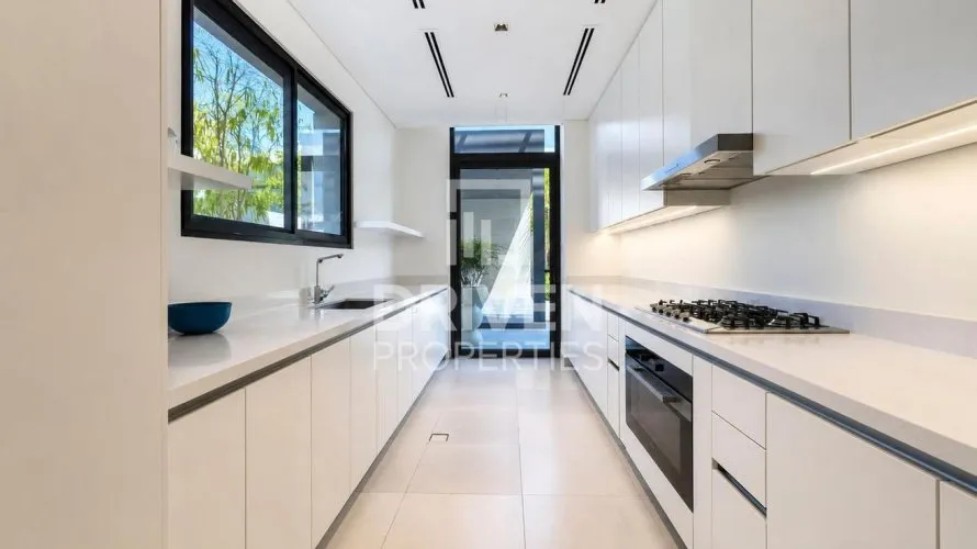 Villa de 5 chambres à District One, UAE No. 4773 № 12