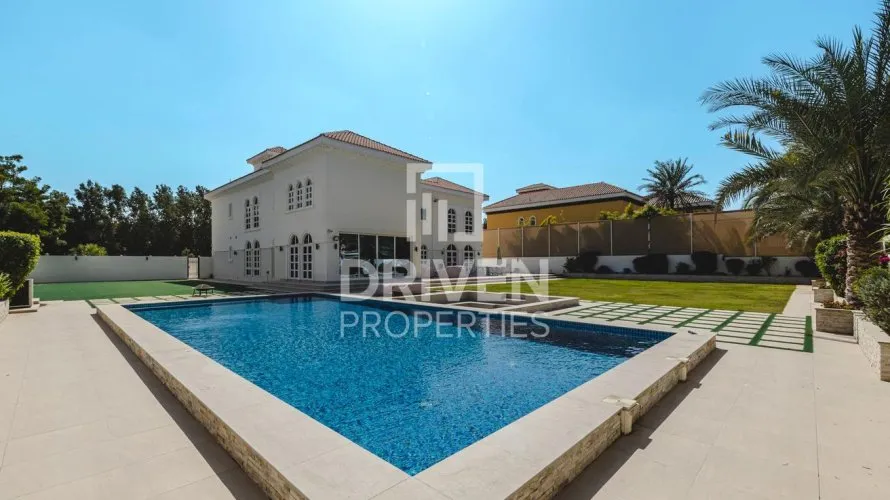 Villa de 5 chambres à Hacienda, UAE No. 4489