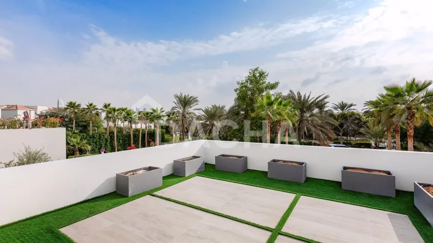 Вилла с 4 спальнями в  Jumeirah Islands, Дубай, ОАЭ №2692 № 2