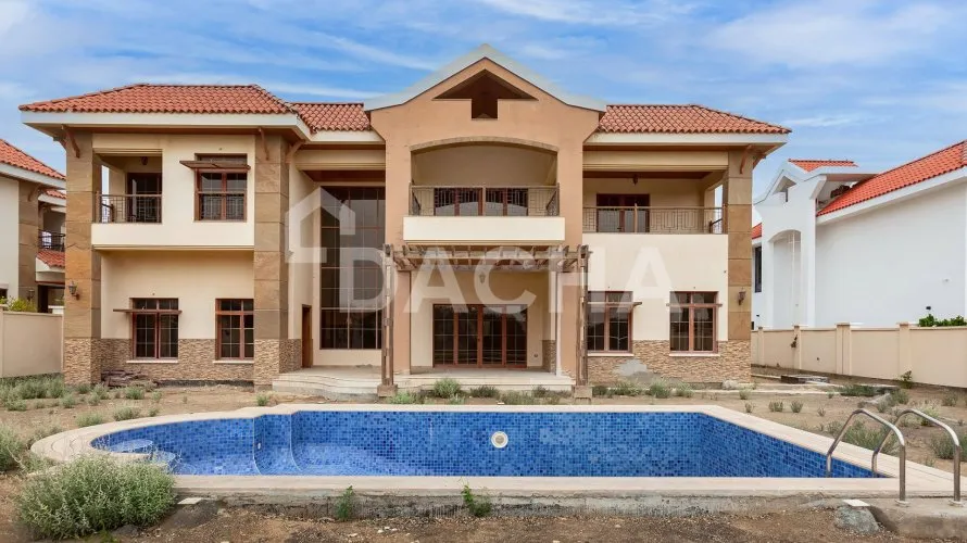 Вилла с 5 спальнями в  Jumeirah Islands, Дубай, ОАЭ №2711