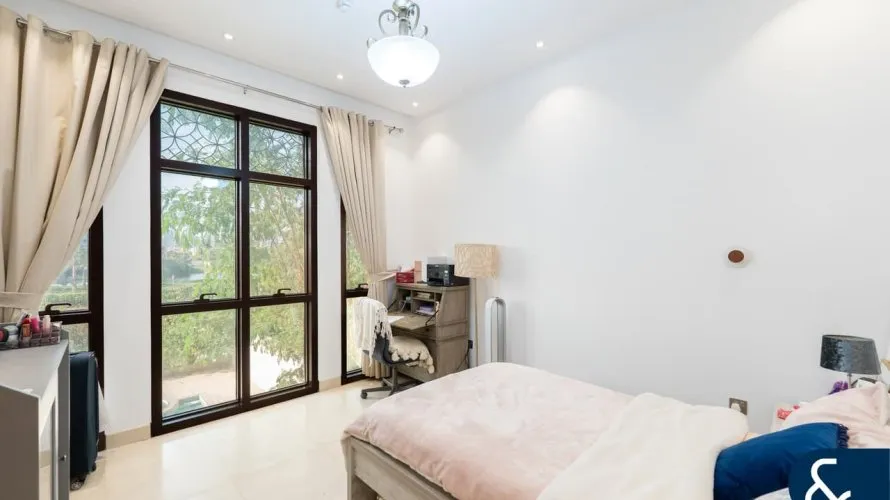 Вилла с 4 спальнями в  Jumeirah Park Homes, Jumeirah Park, Дубай, ОАЭ №1757 № 20