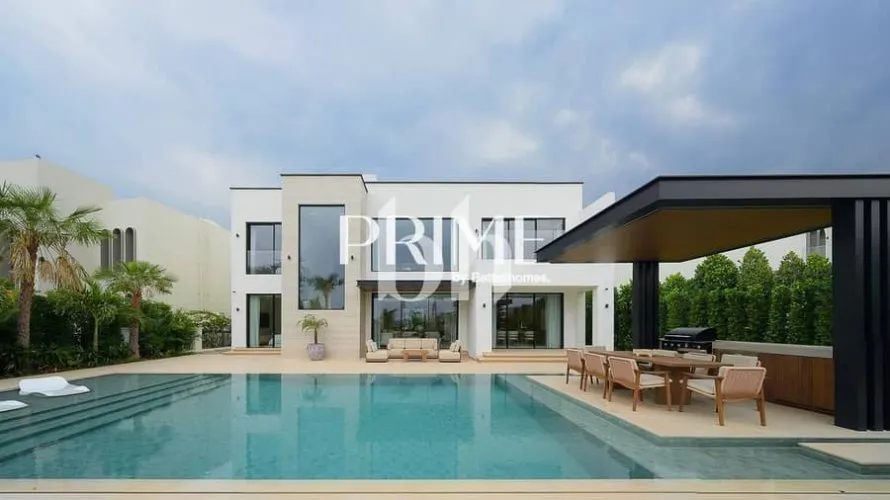 Вилла с 5 спальнями в  Jumeirah Islands, Дубай, ОАЭ №1168 № 1