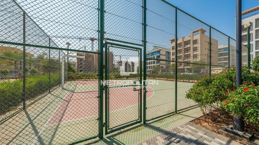 Коммерческая недвижимость с 12 спальнями в Dubai Land, Дубай, ОАЭ №1628 № 9