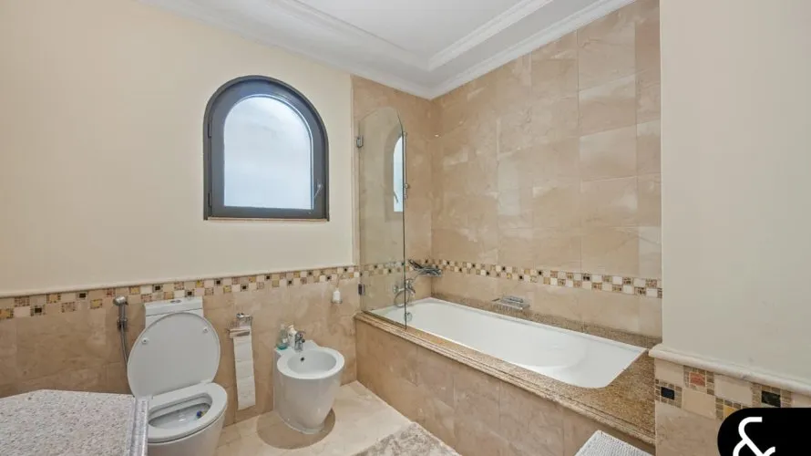 Вилла с 6 спальнями в  Signature Villas, Пальма Джумейра, Дубай, ОАЭ №1692