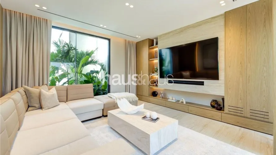 Вилла с 5 спальнями в Jumeirah Islands, Дубай, ОАЭ №882 № 4