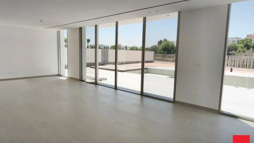 Вилла с 5 спальнями в Jumeirah Park, Дубай, ОАЭ №3135