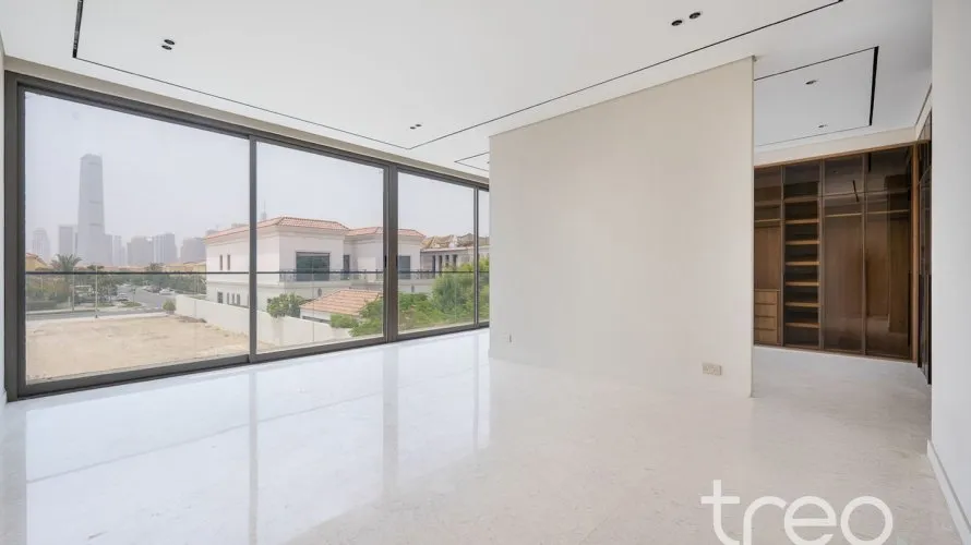 Вилла с 6 спальнями в Jumeirah Park, Дубай, ОАЭ №3440