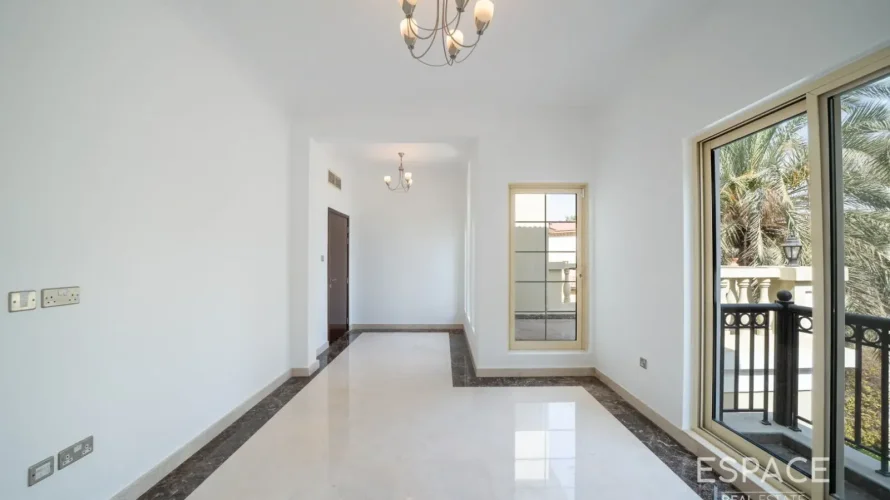 Вилла с 5 спальнями в Jumeirah Islands, Дубай, ОАЭ №3671 № 16